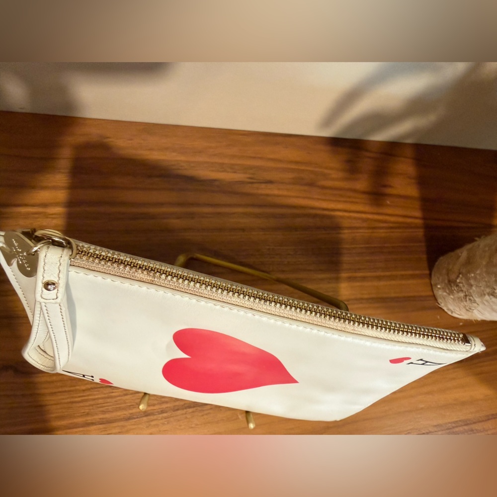 Kate Spade Ace of Hearts White and Red Heart Wristlet Clutch - Picture 5 of 15